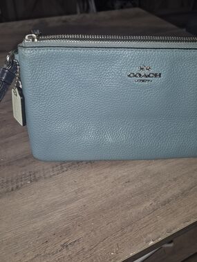 Coach Pebbled Leather 2 Tone Chambray & Black Turnlock Wristlet.